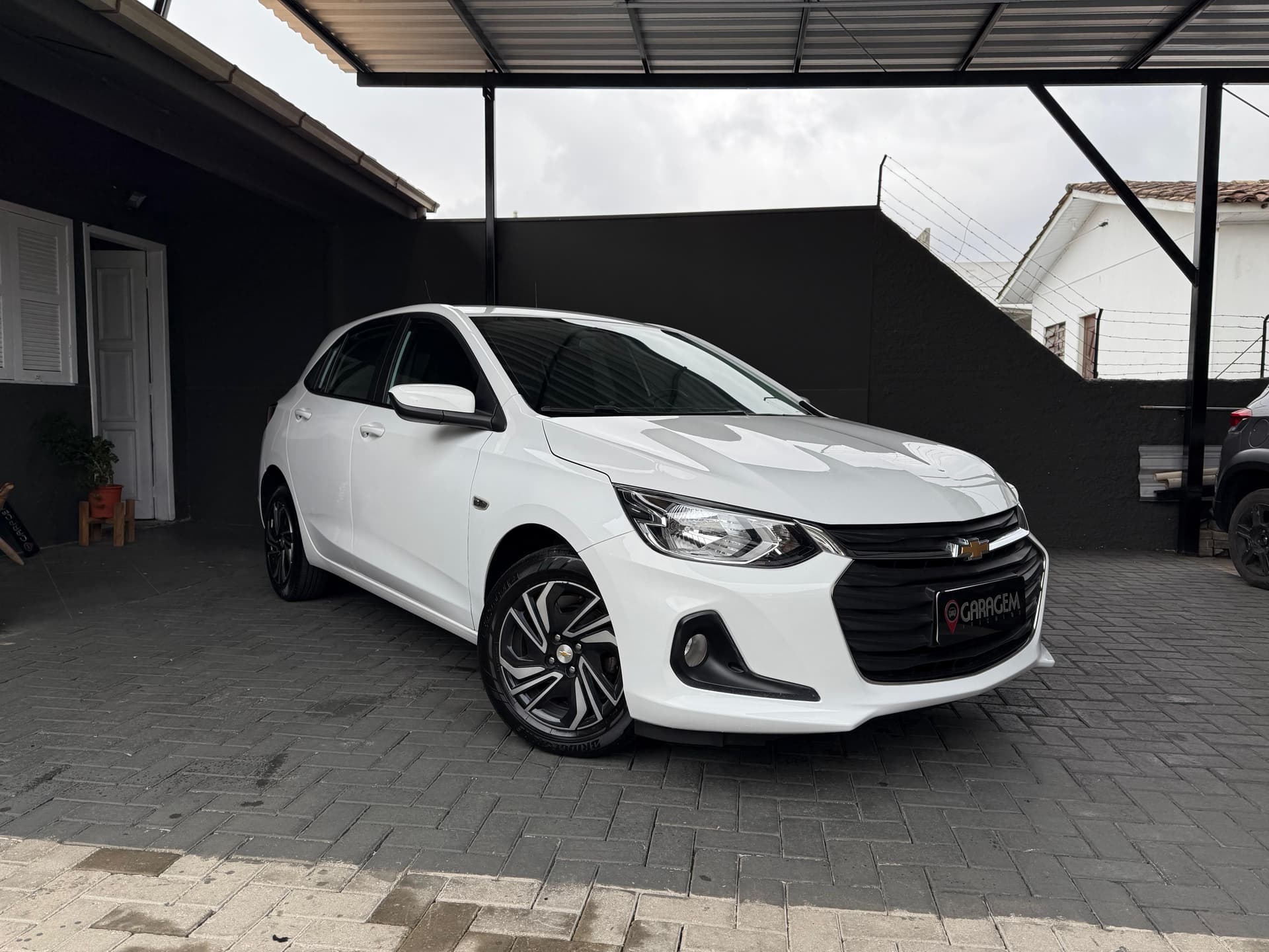 ONIX HATCH LT 1.0 12V Flex 5p Mec.