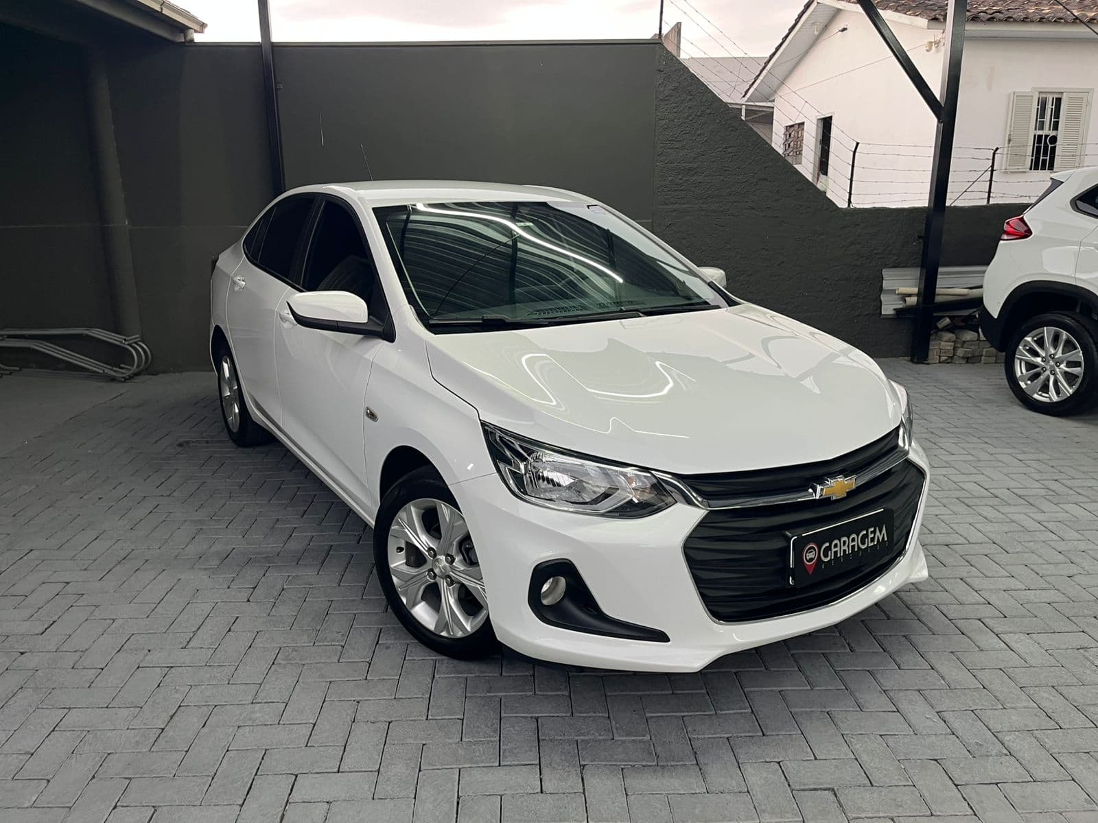 ONIX SEDAN Plus LTZ 1.0 12V TB Flex Aut.